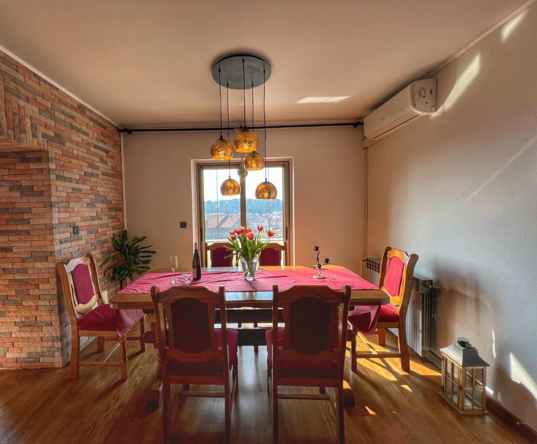 Apartmani Mia Palit Екстер'єр фото