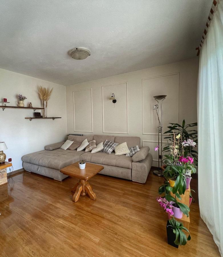 Apartmani Mia Palit Екстер'єр фото