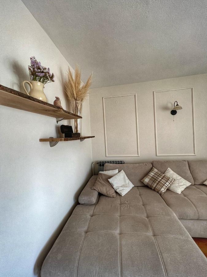 Apartmani Mia Palit Екстер'єр фото