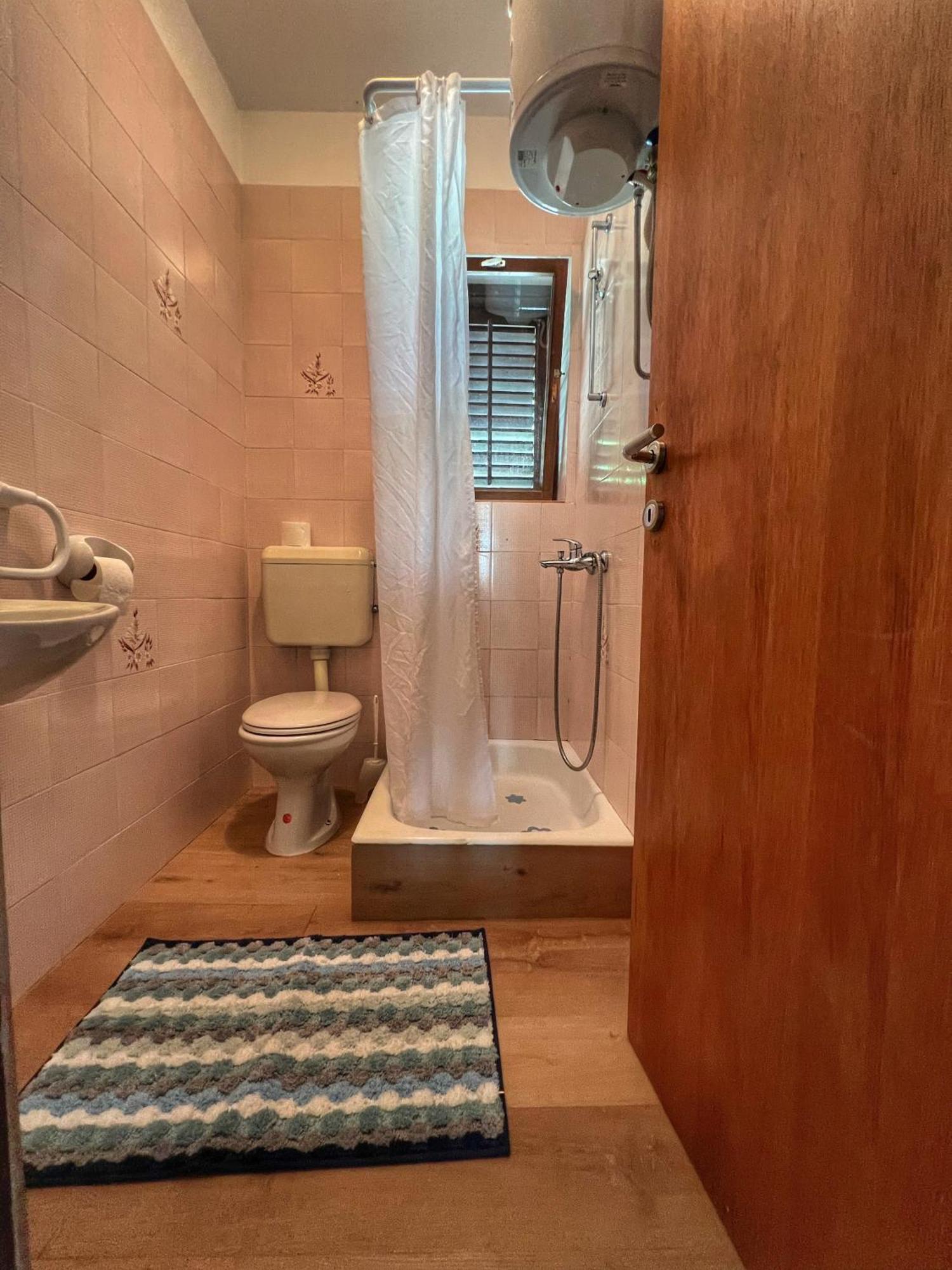 Apartmani Mia Palit Екстер'єр фото
