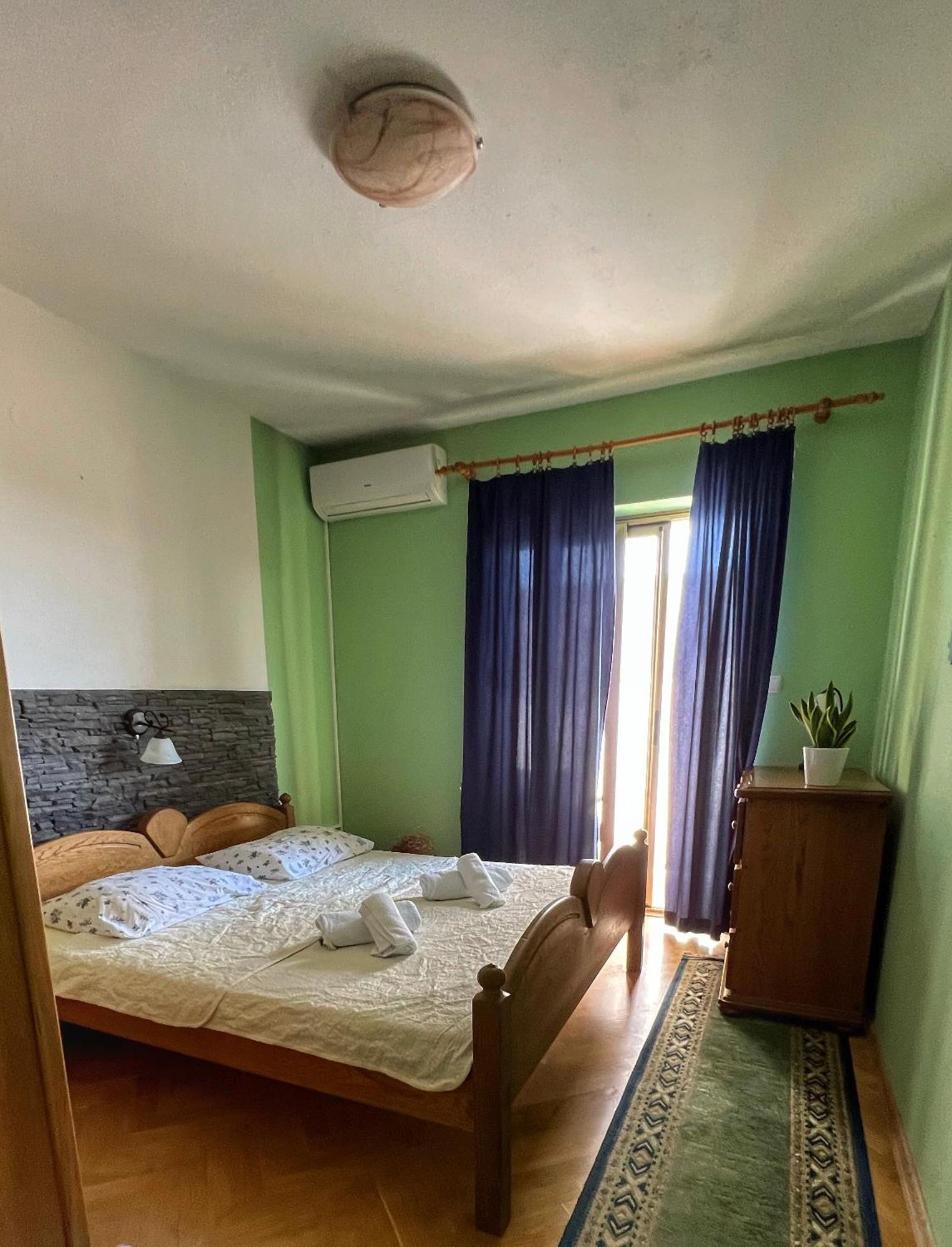 Apartmani Mia Palit Екстер'єр фото